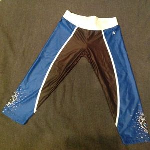 Athletic top w/ Capri pants